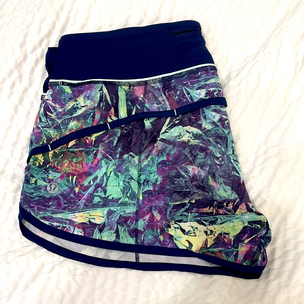 Lululemon Speeds Size 6